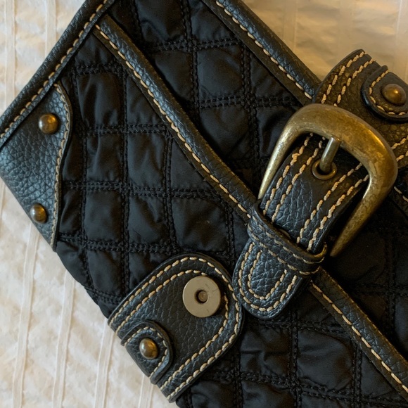 Old Navy Wristlet. Quilted details. - Picture 6 of 6